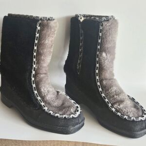 Snowland Sherpa lined Boots Size 7 Amazing Used Condition